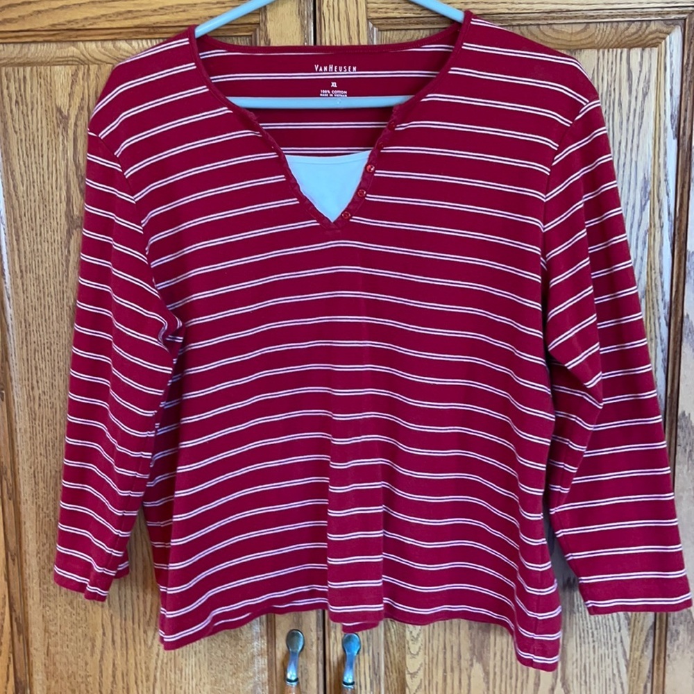 Van Heusen striped top size XL 🥰
